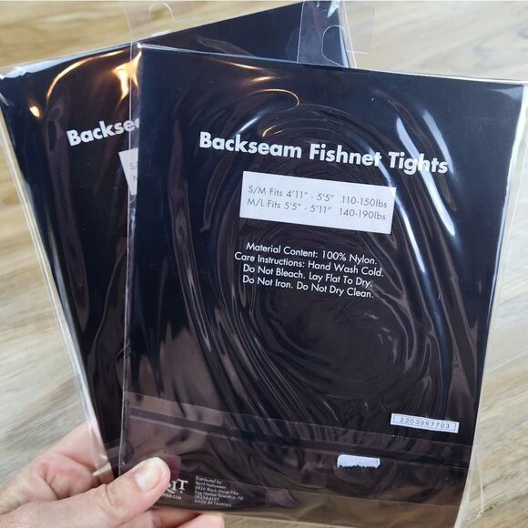 🔹️NWT Black Back Seam Fishnet Tights Medium/Large - Picture 3 of 4